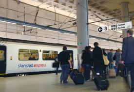 Flughafen-Transfer: Stansted Express