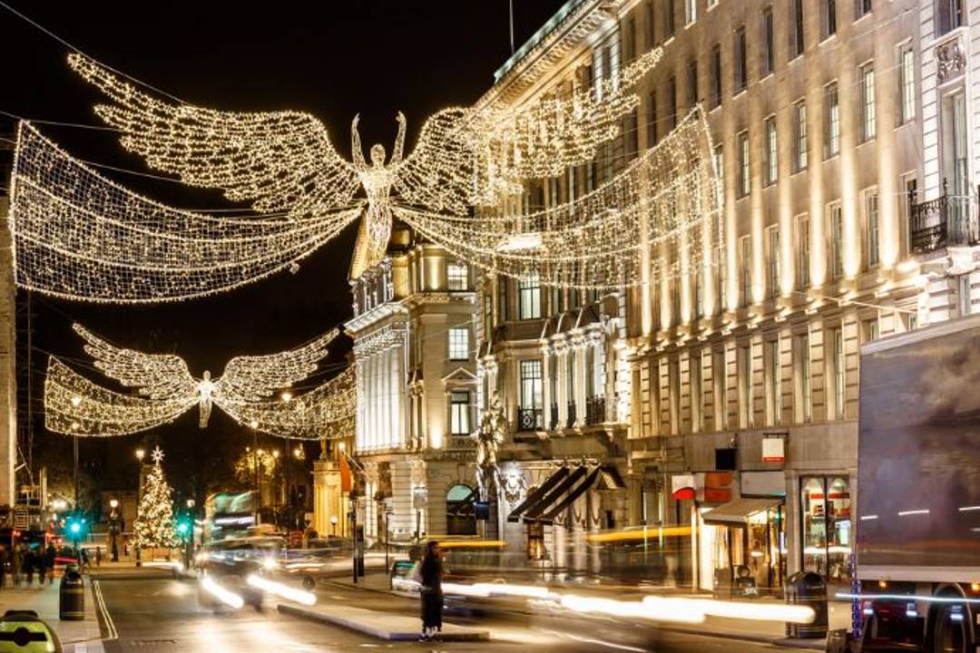 Santa's Magical Express - London Christmas Lights Bus Tour