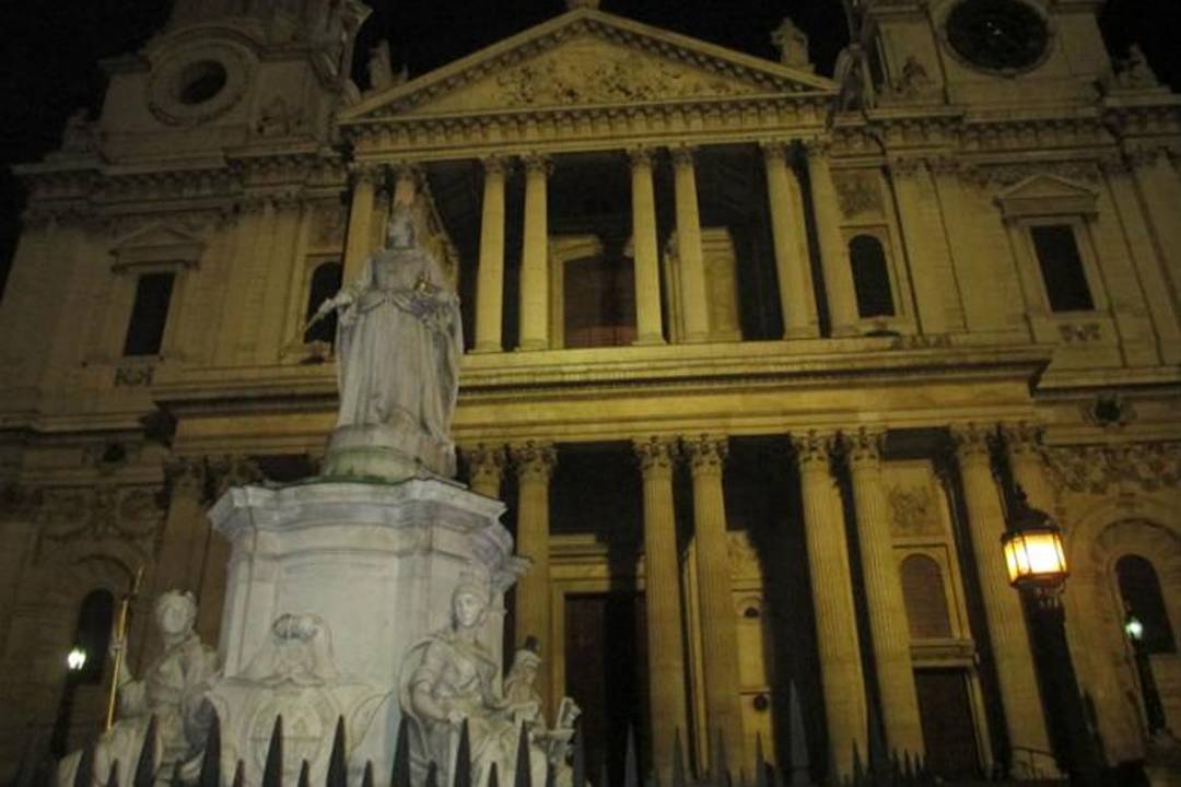 Walking Ghost Tour of London
