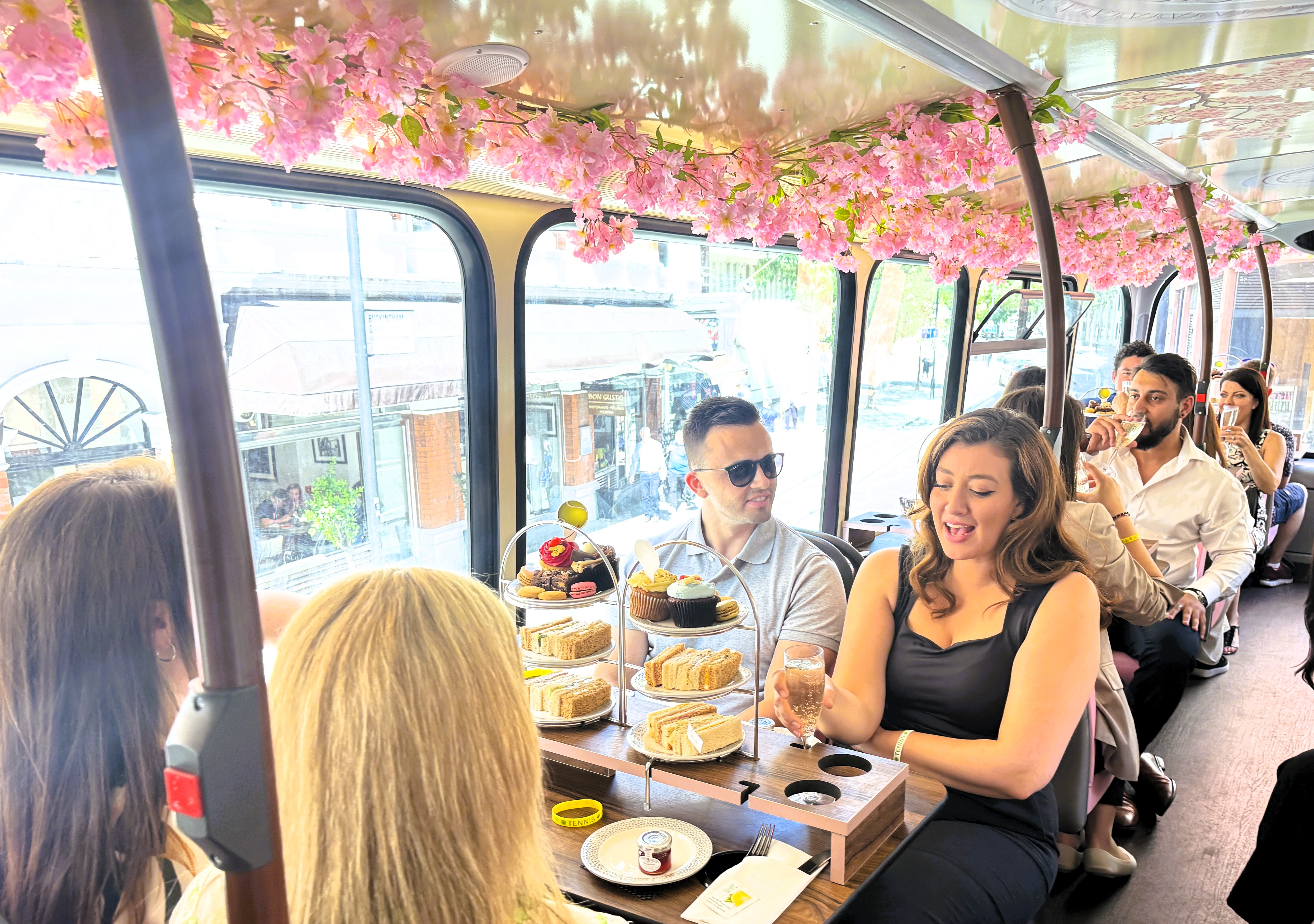 Nachmittagstee-Bus mit Panoramatour durch London