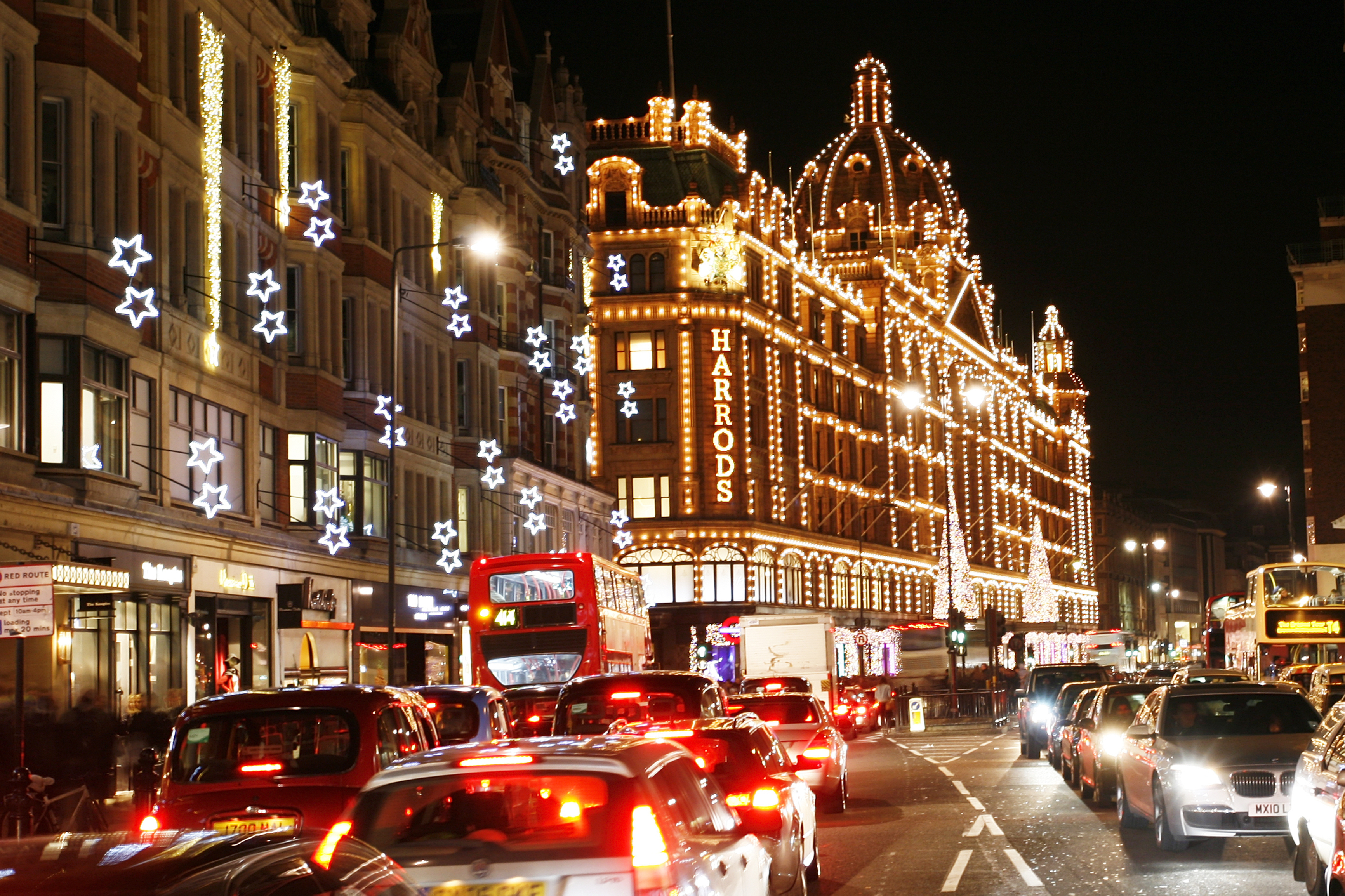 London bei Nacht im offenen Sightseeing-Bus