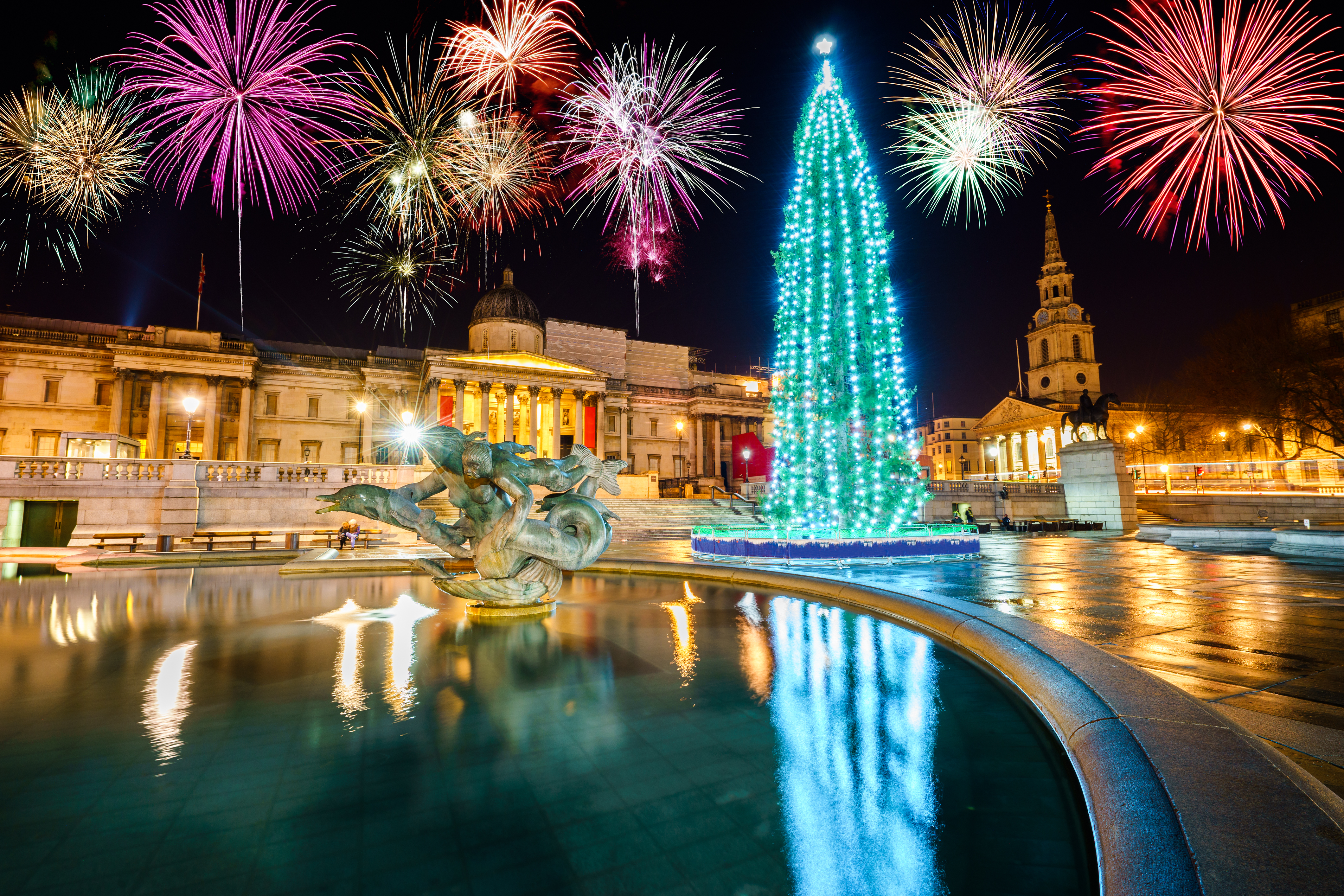 Christmas Eve in London with Dinner and Midnight Mass