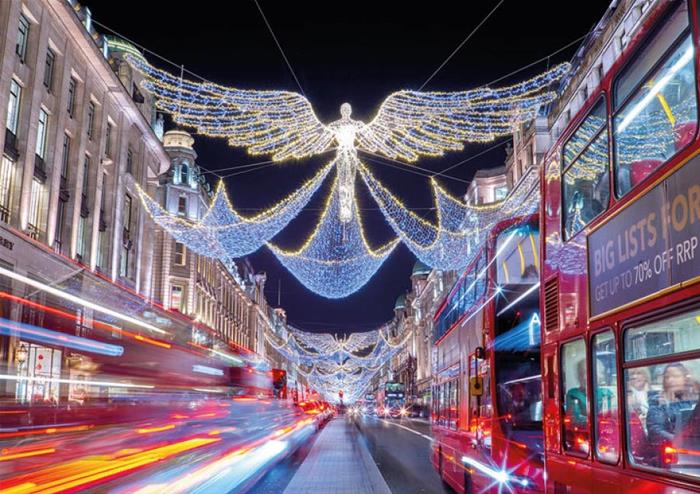 London Christmas Lights Bus Tour With Live Guide