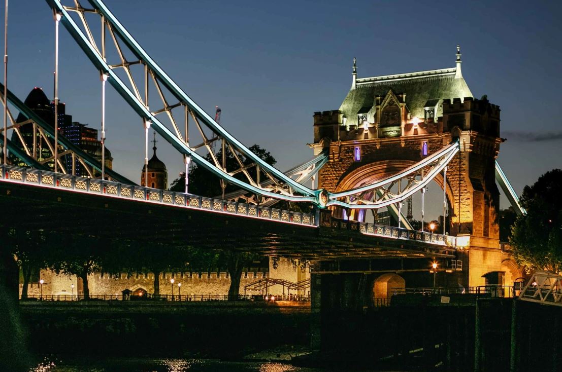 London Dinner Cruise